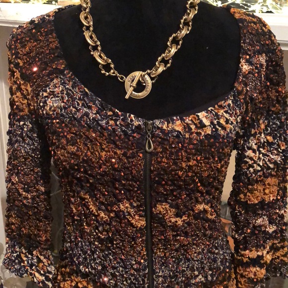 Beautiful jacket - Picture 2 of 8